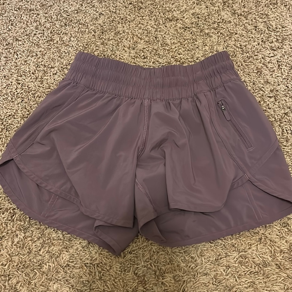 lululemon tracker shorts 4inch inseam size 6